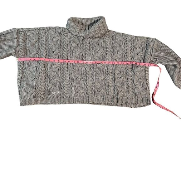 Love Tree Cropped Cable Knit Sweater size Large Brown Taupe - Picture 6 of 7